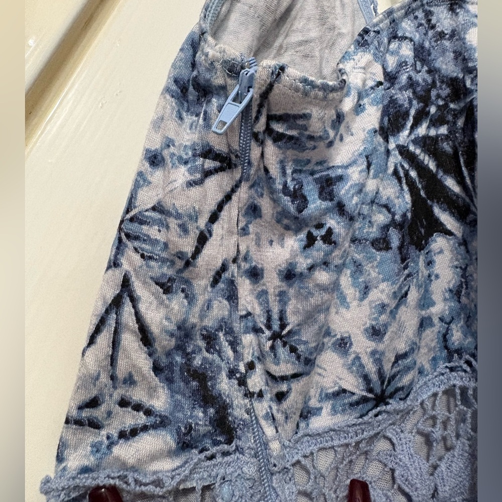 ❤️‍🔥3 for $20❤️‍🔥 Lace Tie Dye Cropped Tank / Bralette - Picture 4 of 6